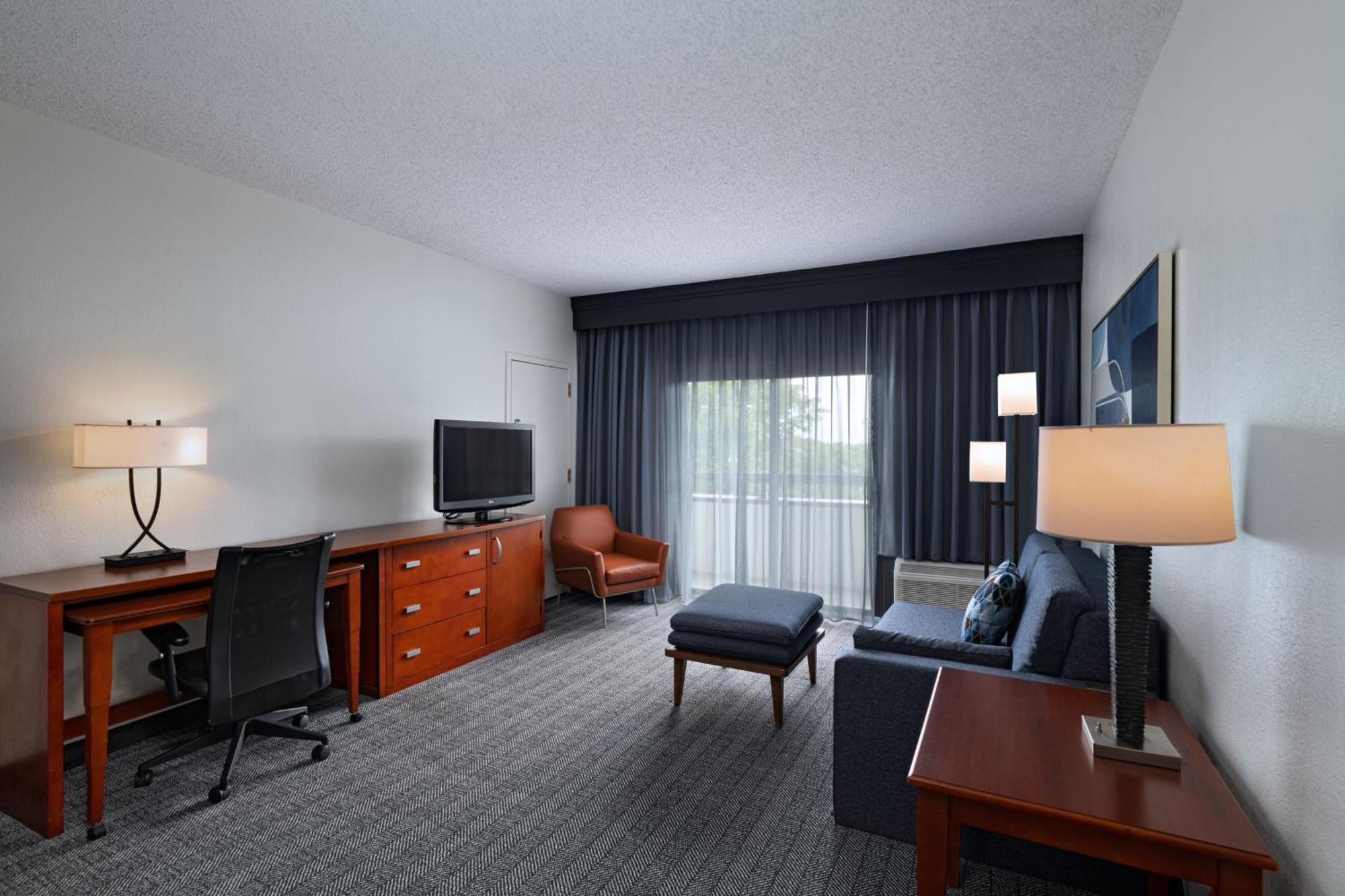 Courtyard By Marriott Dallas Arlington Entertainment District Eksteriør bilde