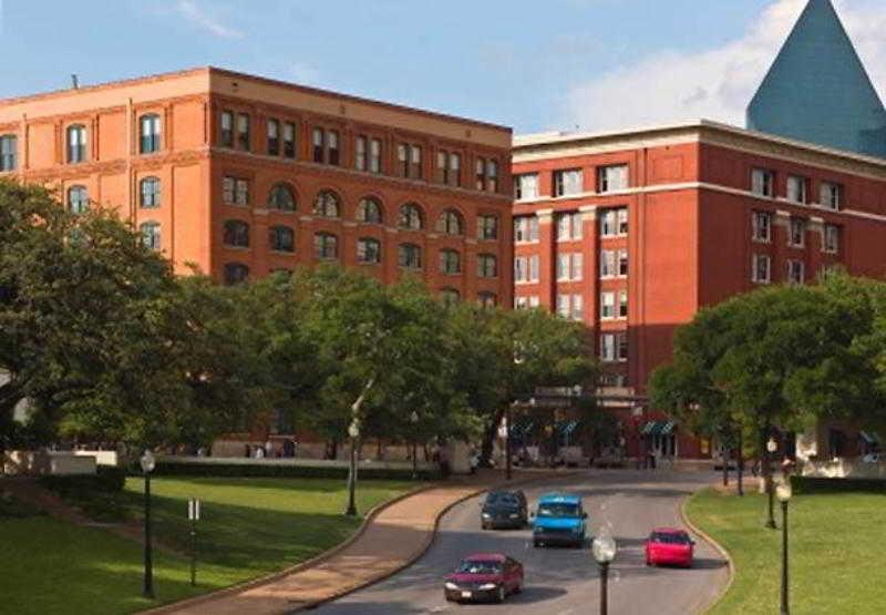 Courtyard By Marriott Dallas Arlington Entertainment District Eksteriør bilde