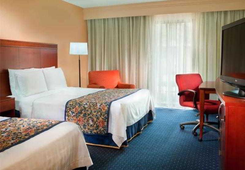 Courtyard By Marriott Dallas Arlington Entertainment District Rom bilde